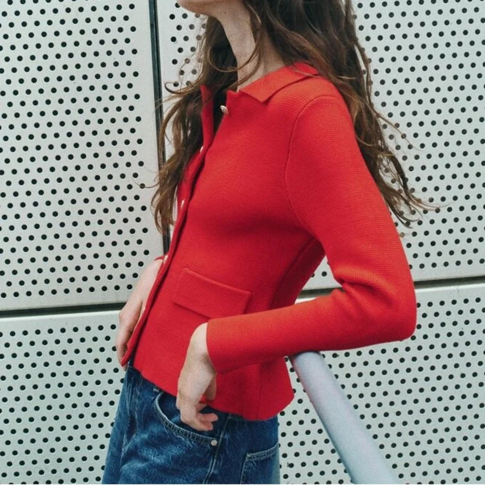 Zara NWT Red knit sweater cardigan with gold buttons - Picture 3 of 4
